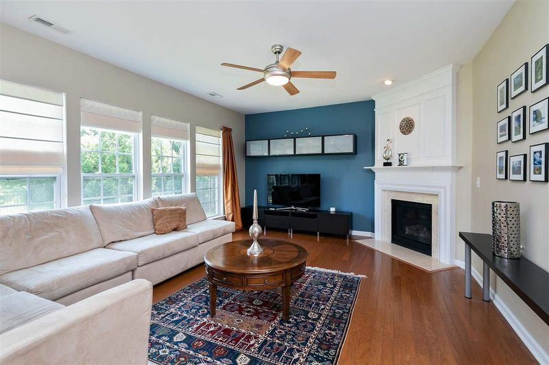 222 Euphoria Cir, Cary, NC 27519