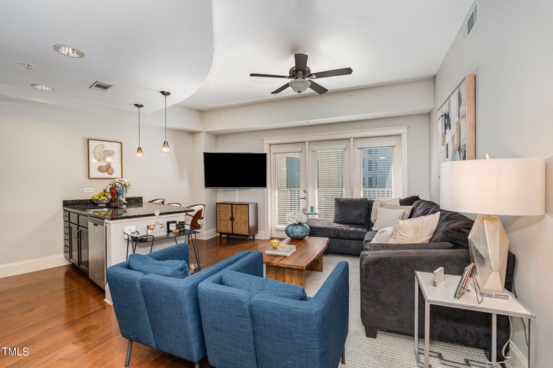 222 Glenwood Ave #202, Raleigh, NC 27603