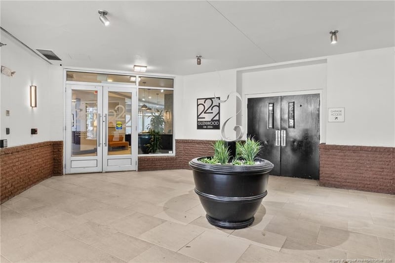 222 Glenwood Ave #208, Raleigh, NC 27603