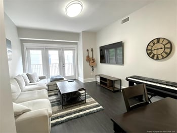 222 Glenwood Ave #208, Raleigh, NC 27603