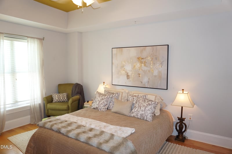 222 Glenwood Ave #212, Raleigh, NC 27603