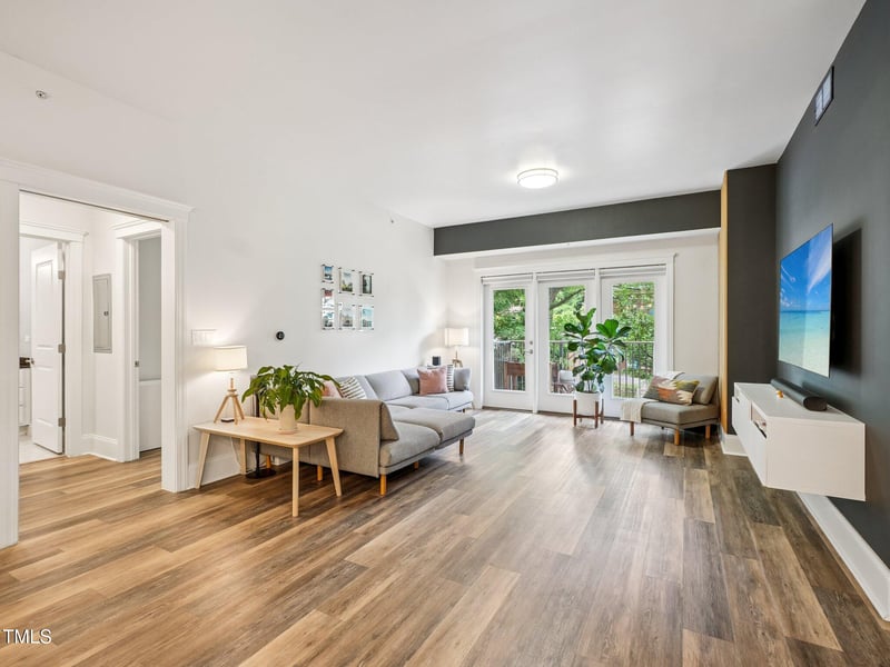 222 Glenwood Ave #213, Raleigh, NC 27603