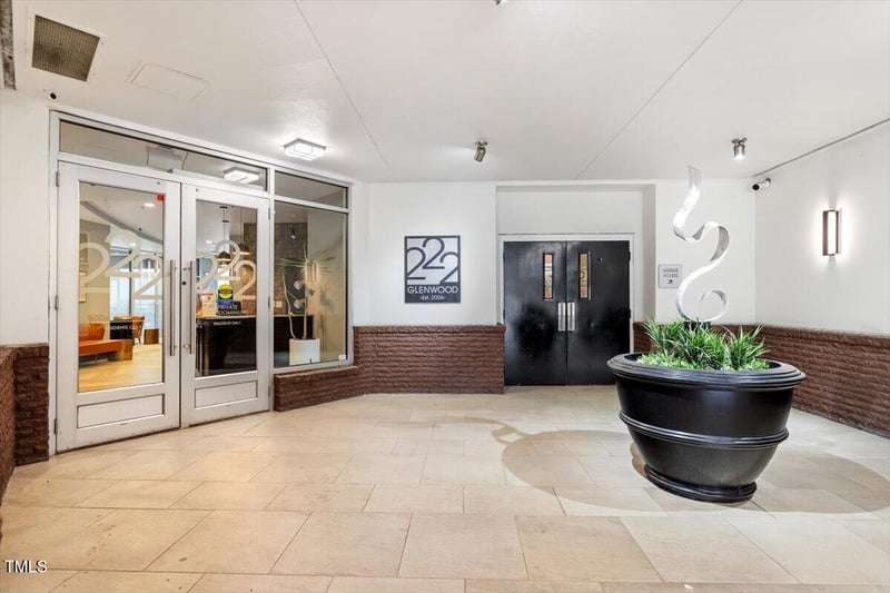 222 Glenwood Ave #218, Raleigh, NC 27603