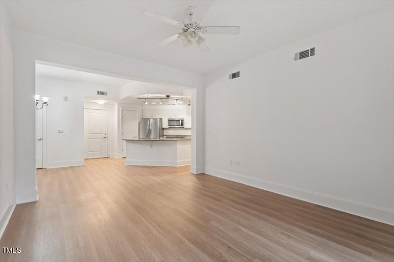 222 Glenwood Ave #218, Raleigh, NC 27603