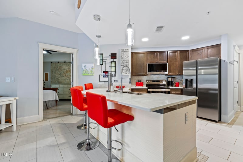 222 Glenwood Ave #219, Raleigh, NC 27603