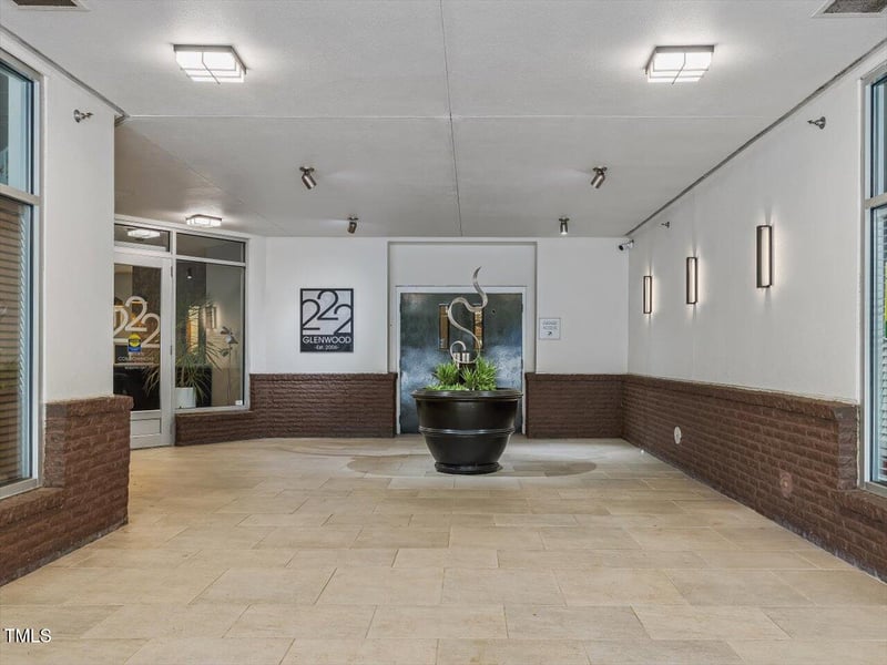 222 Glenwood Ave #304, Raleigh, NC 27603