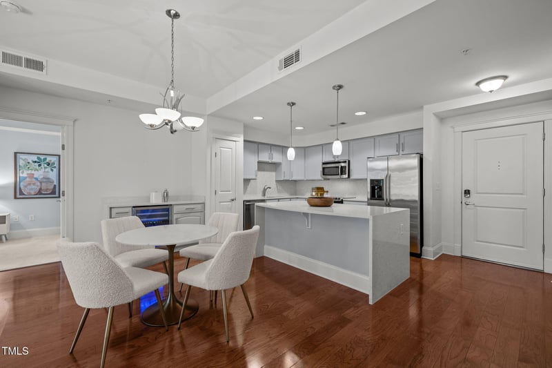 222 Glenwood Ave #313, Raleigh, NC 27603