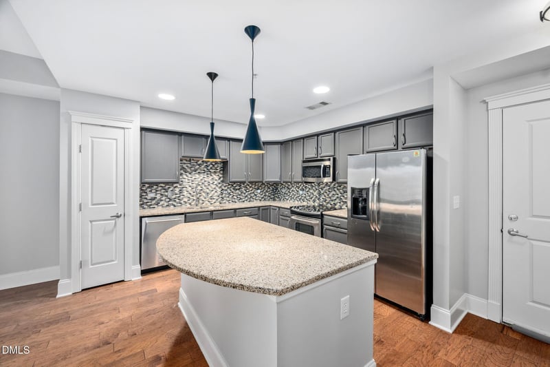 222 Glenwood Ave #607, Raleigh, NC 27603