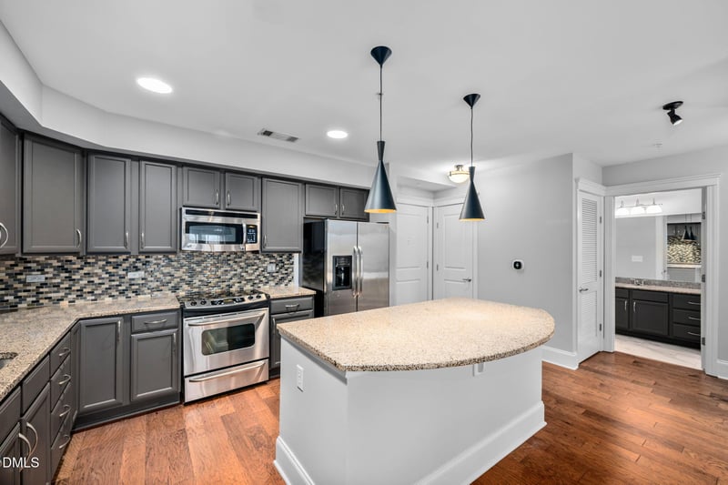 222 Glenwood Ave #607, Raleigh, NC 27603