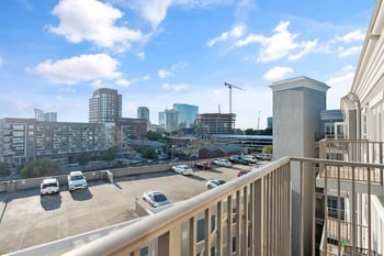 222 Glenwood Ave #712, Raleigh, NC 27703