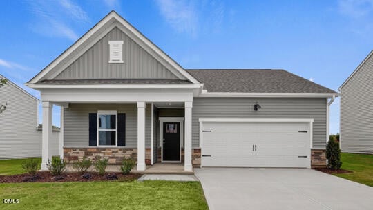 222 Honeydew Dr, Angier, NC 27501