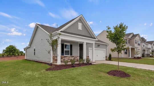 222 Honeydew Dr, Angier, NC 27501