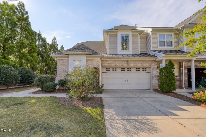 222 Murray Glen Dr, Cary, NC 27519