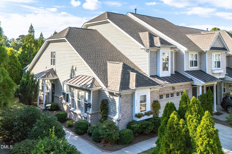 222 Murray Glen Dr, Cary, NC 27519