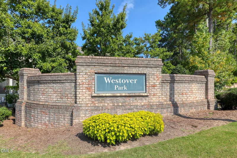 222 Murray Glen Dr, Cary, NC 27519