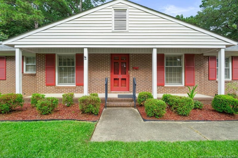 222 Rainier Dr, Fayetteville, NC 28314