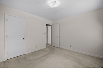 222 Rainier Dr, Fayetteville, NC 28314
