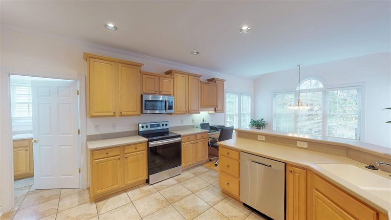 222 Shalimar Dr, Durham, NC 27713