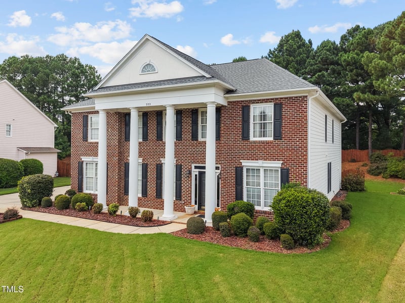 222 Shillings Chase Dr, Cary, NC 27518