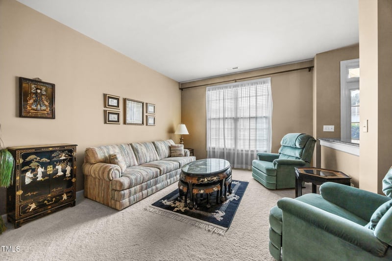 222 Shillings Chase Dr, Cary, NC 27518