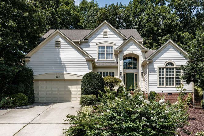 222 Strathburgh Ln, Cary, NC 27518
