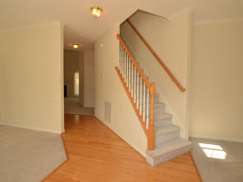 222 Tecumseh Ct, Raleigh, NC 27607