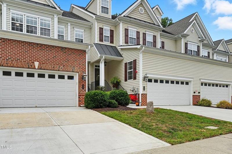 222 Towne Ridge Ln, Chapel Hill, NC 27516