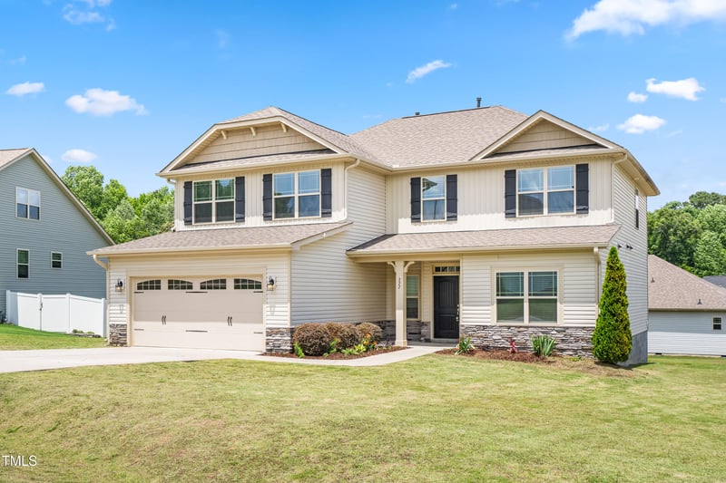 222 Trailing Oak Trl, Clayton, NC 27527