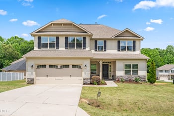 222 Trailing Oak Trl, Clayton, NC 27527