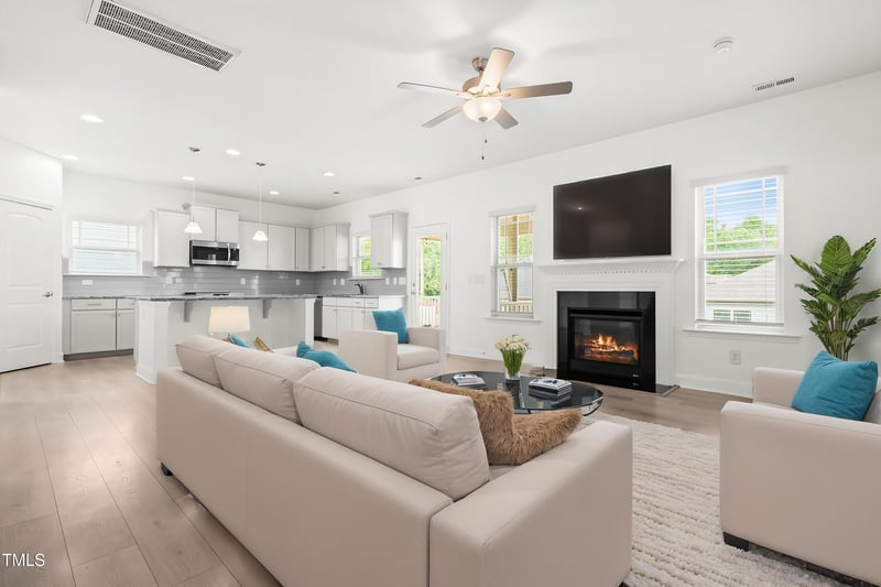 222 Trailing Oak Trl, Clayton, NC 27527