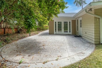 222 Valley Rd, Fayetteville, NC 28305