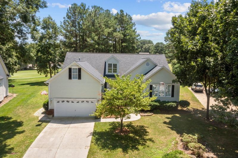 222 Waverly Dr, Clayton, NC 27527