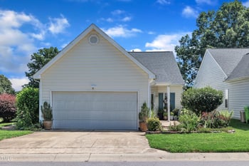 2220 Castle Pines Dr, Raleigh, NC 27604