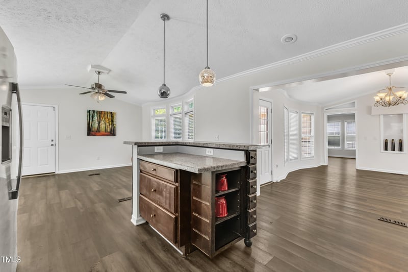 2220 Hoot Owl Ct, Raleigh, NC 27603