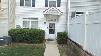 2220 Raven Rd #104, Raleigh, NC 27614