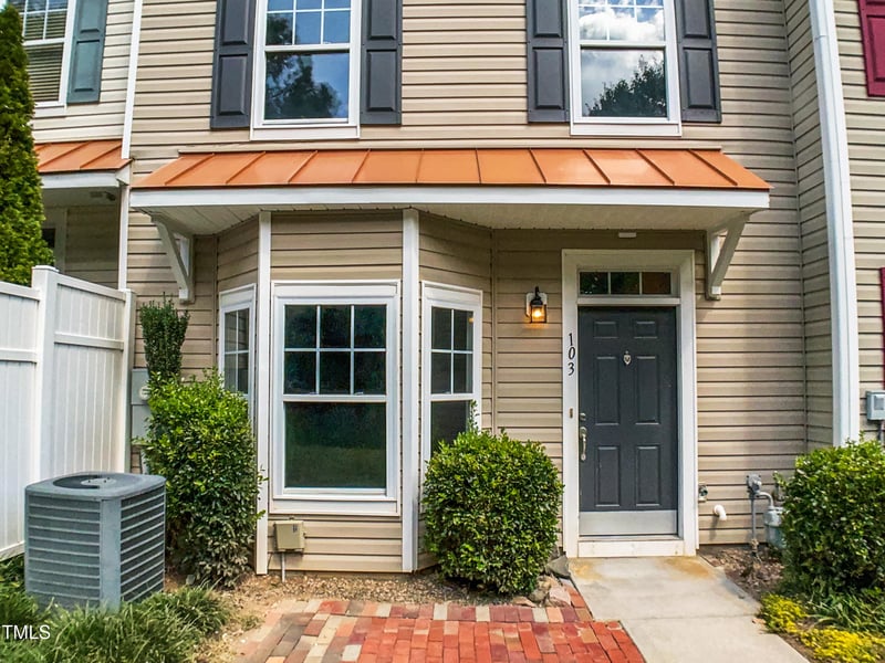 2220 Valley Edge Dr #103, Raleigh, NC 27614