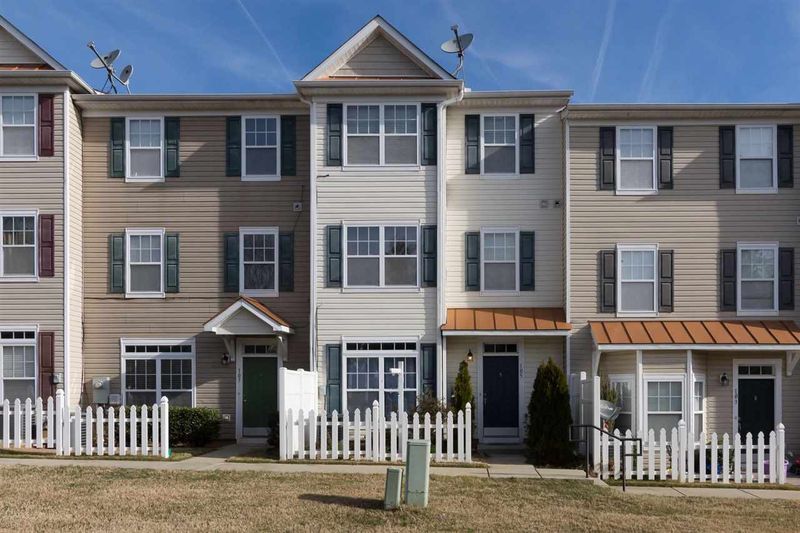 2220 Valley Edge Dr #105, Raleigh, NC 27614