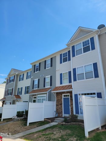 2220 Valley Edge Dr #107, Raleigh, NC 27614