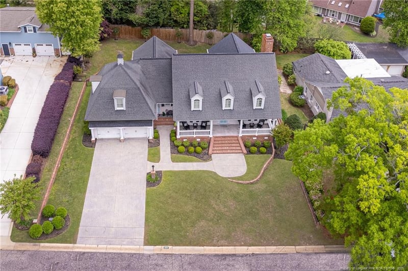 2220 Winterlochen Rd, Fayetteville, NC 28305