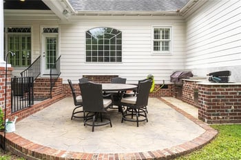 2220 Winterlochen Rd, Fayetteville, NC 28305