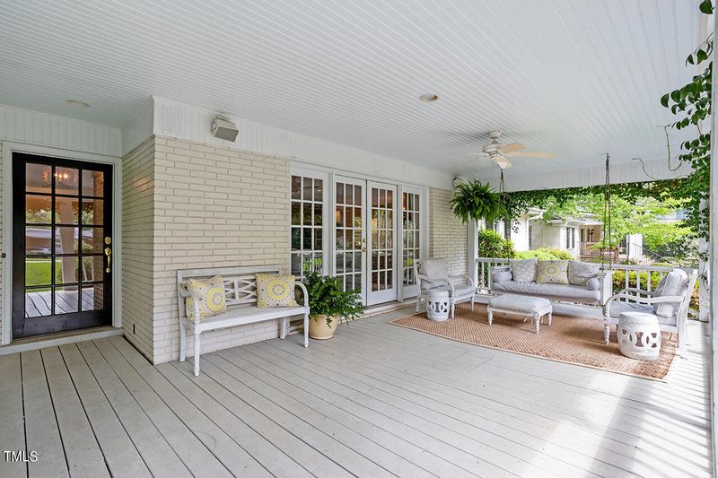 2221 Coley Forest Pl, Raleigh, NC 27607