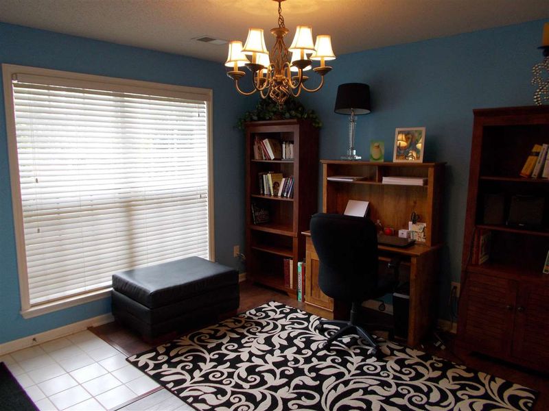 2221 Delaney Dr #111, Burlington, NC 27215