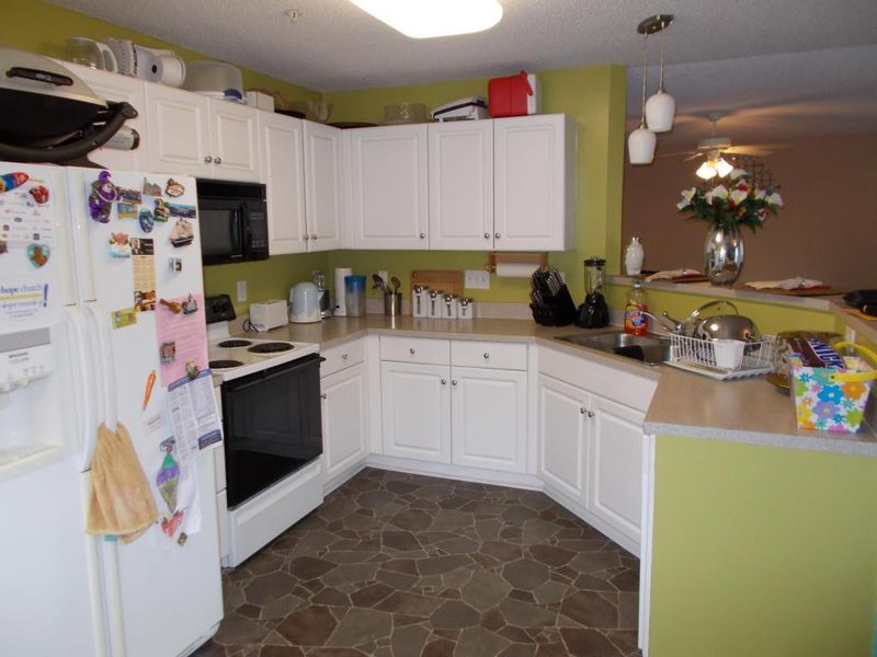 2221 Delaney Dr, Burlington, NC 27215