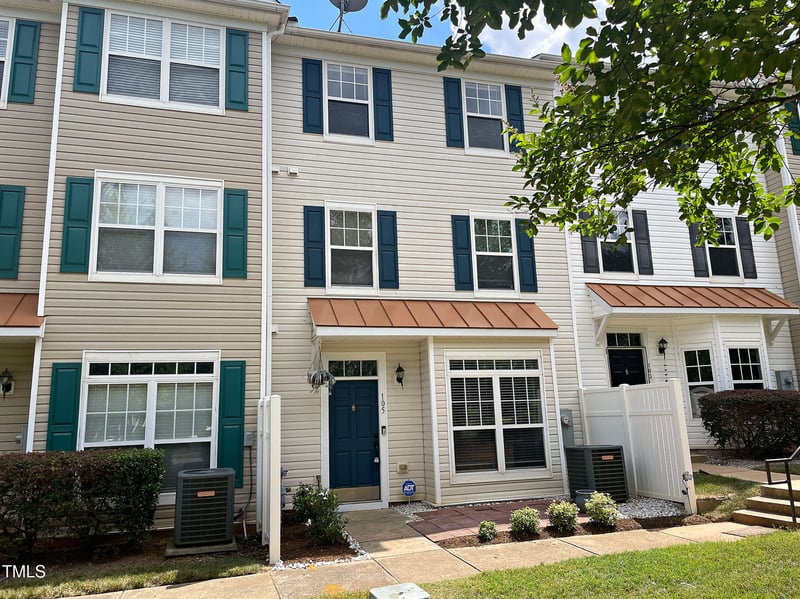 2221 Valley Edge Dr #105, Raleigh, NC 27614