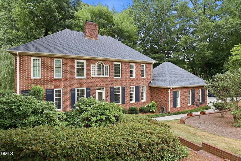 2221 Weybridge Dr, Raleigh, NC 27615
