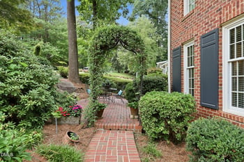 2221 Weybridge Dr, Raleigh, NC 27615