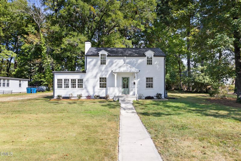 2222 Charlotte St, Durham, NC 27705