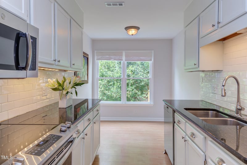 2222 Pathway Dr, Chapel Hill, NC 27516