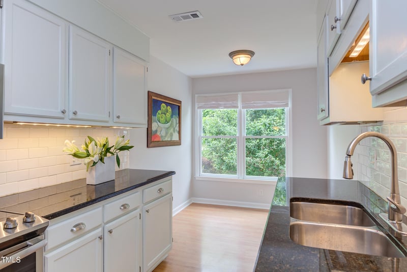 2222 Pathway Dr, Chapel Hill, NC 27516