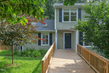 2222 Pathway Dr, Chapel Hill, NC 27516